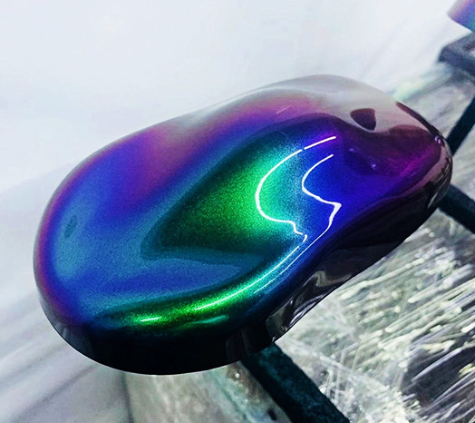 Finitura iridescente cangiante